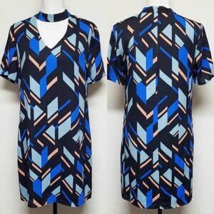 PARIS Sunday Geometric Choker V-neck Shift Dress